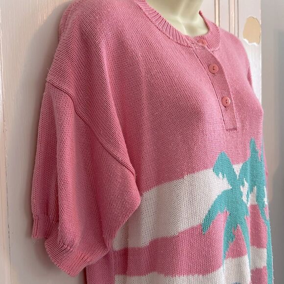 Vintage 80s/90s Catalina Pink Knit Short Sleeve Long Sweater with Beach Scene - Picture 5 of 8